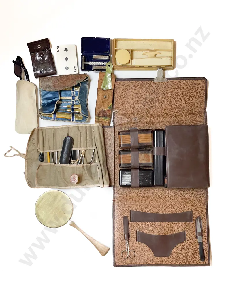 Gentlemans Cased Grooming Set & Hand Mirror etc Image 1++