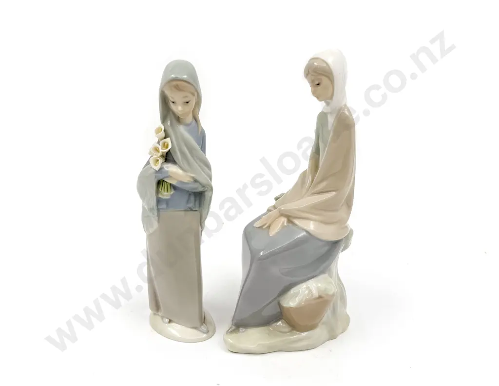 Lladro Figure (A/F) & Nao Figure Image 1++