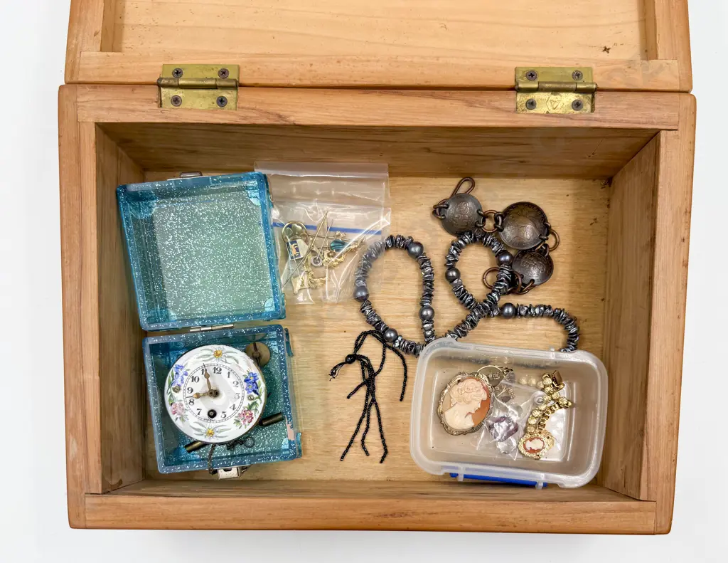 Enamel Clock Small qty Costume Jewellery with S/S Cameo Brooch in Rimu Box Image 1++