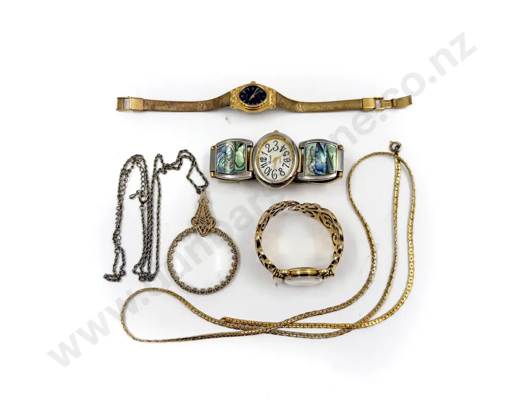 Three Vintage Ladies Dress Wrist Watches Image 1++