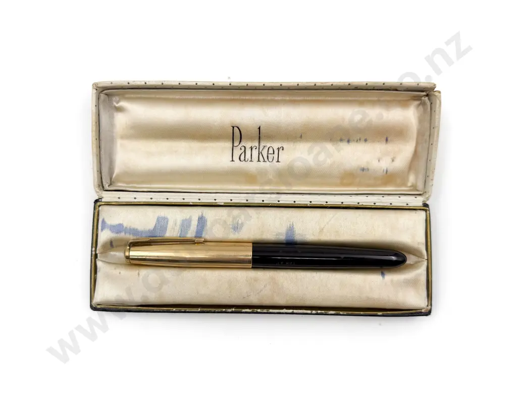 Original Boxed Parker Fountain Pen Image 1++