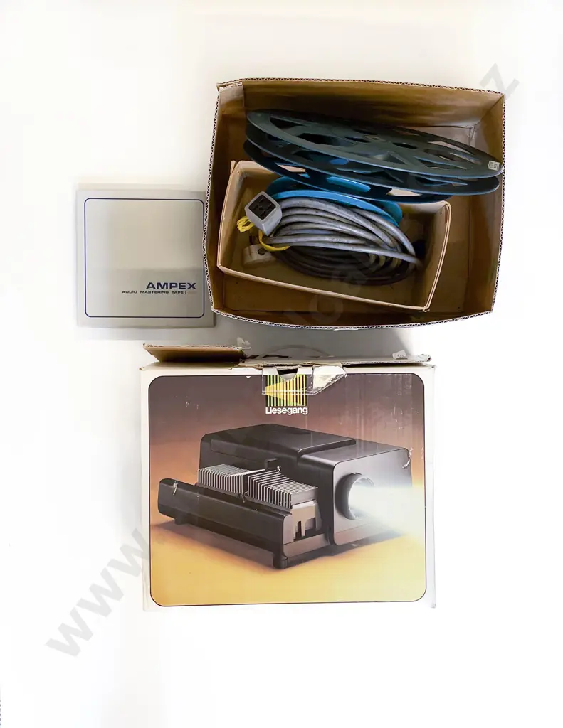 Liesegang Slide Projector & Other Image 1++