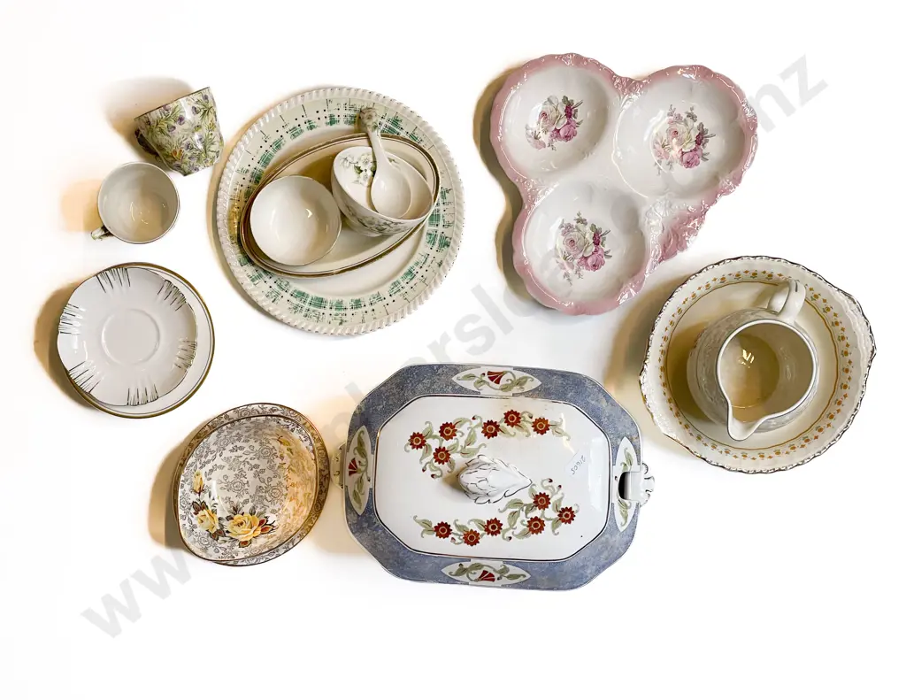 Bristol Ware Tureen & Other Mixed Vintage China Image 1++