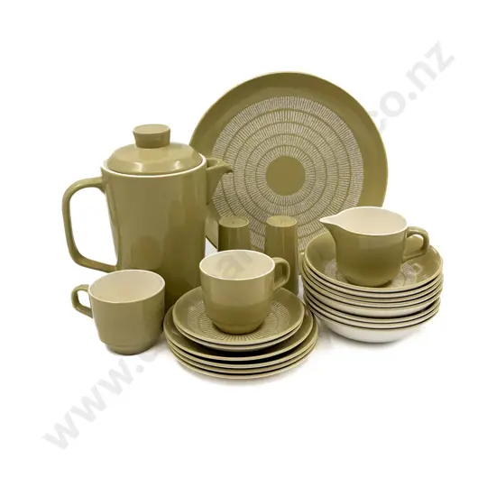 Crown Lynn "Egmont" Dinnerset (Faults)