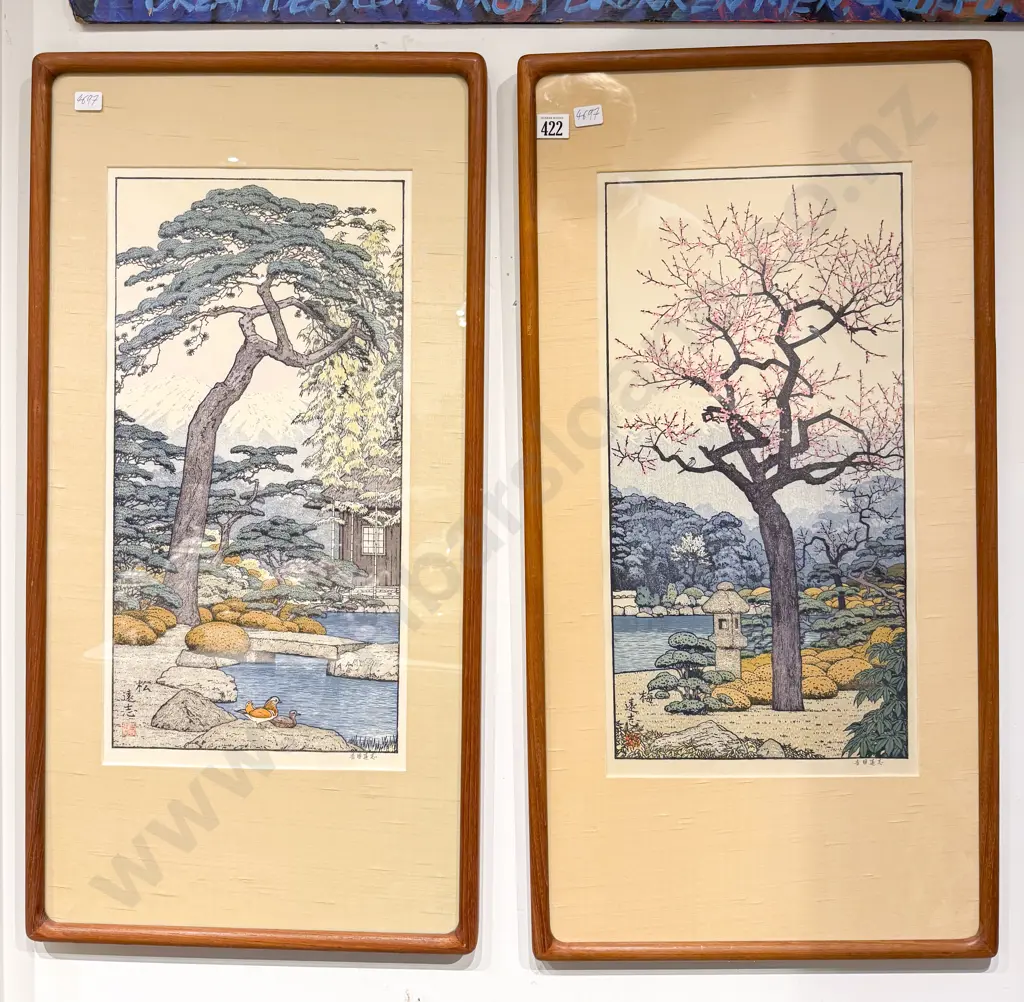 Pair of Japanese Wood Block Prints Image 1++