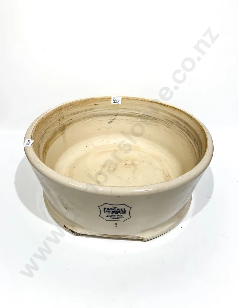 The Pascall Engineering Stoneware Basin with Heavy Base Chipping Image 1++