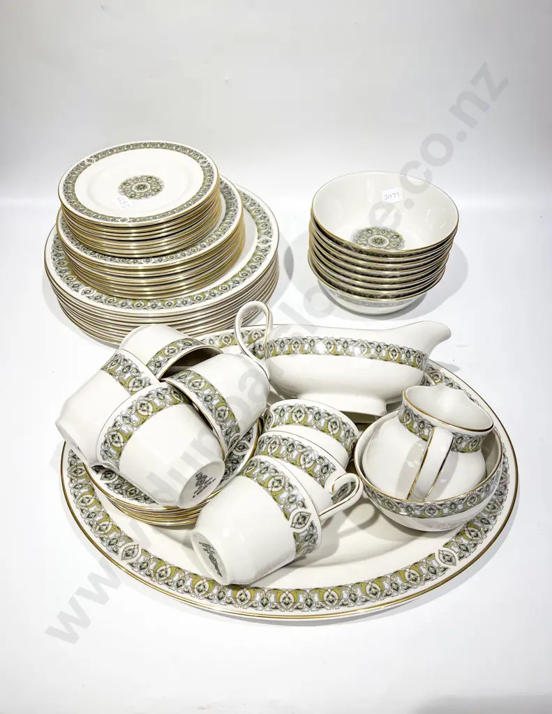Royal Doulton Celtic Jewel Pattern 8 Place Setting Dinner Service (7 Cups) Image 1++