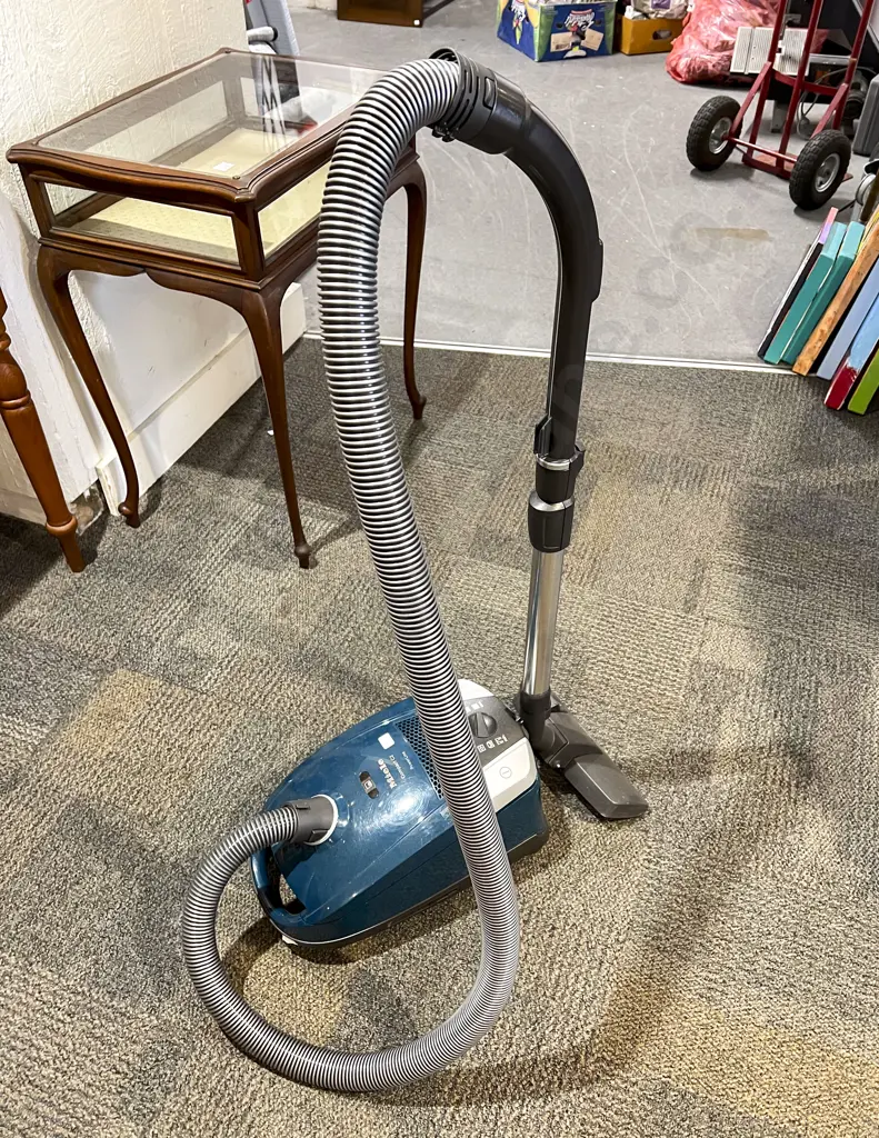 Miele Compact C2 Vacuum Cleaner Image 1++