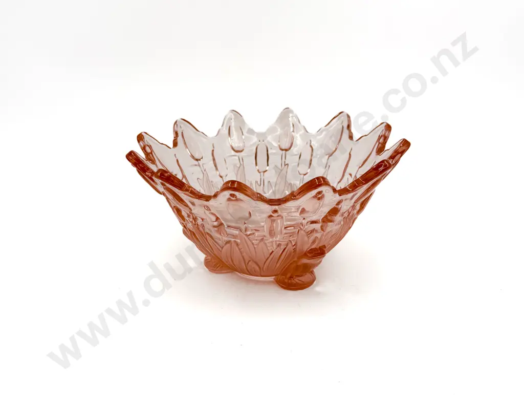 Pink Depression Glass Decorative Bowl with Frog Form Feet & Bull Rushes Image 1++