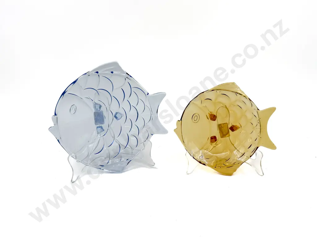 Two Depression Glass Fish Dishes Image 1++
