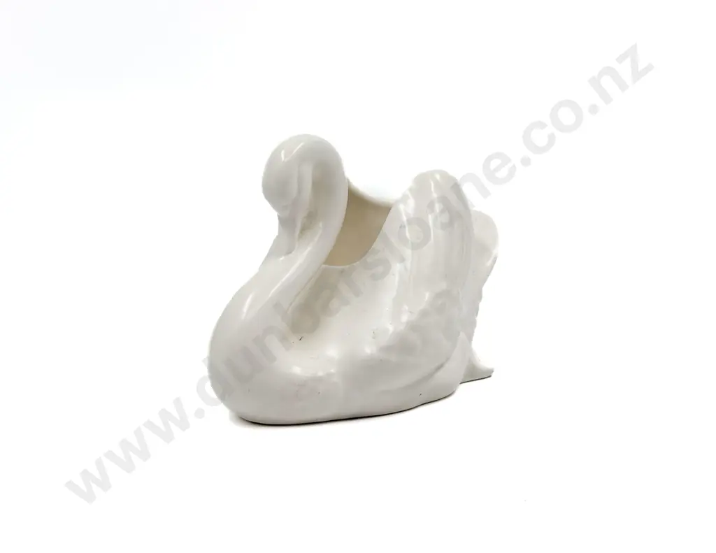 NZ Modern Swan Vase by Studio Ceramics Image 1++