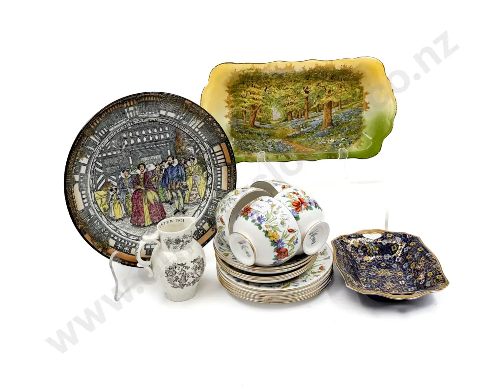 Quantity of Assorted Fancy China Image 1++