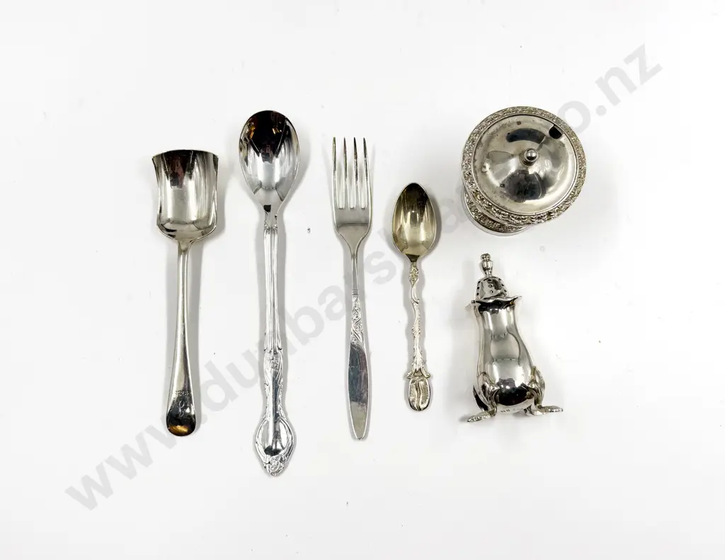 Quantity of Assorted S/P Cutlery etc Image 1++