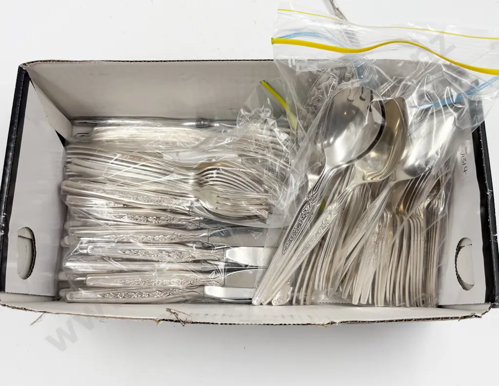 Grosvenor Gay Part Silver Plate Cutlery Set Image 1++