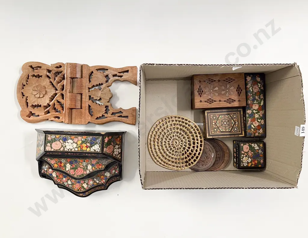 Quantity of Assorted Lacquer & Woodware Image 1++