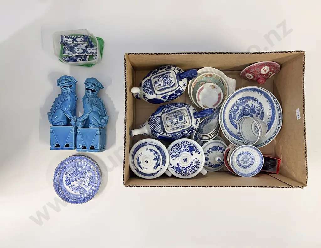 Pair of Turquoise Foo Dogs (Faults/Repair) & Assorted Blue & White China Image 1++