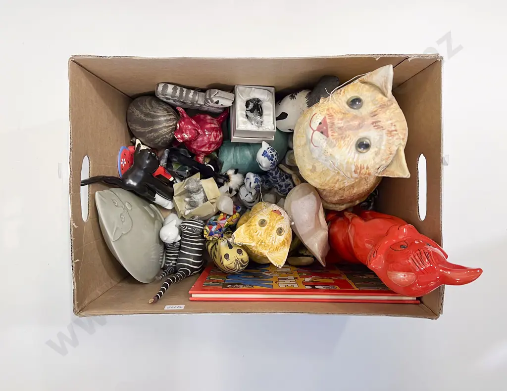 Quantity of Assorted Cat Ornaments etc Image 1++