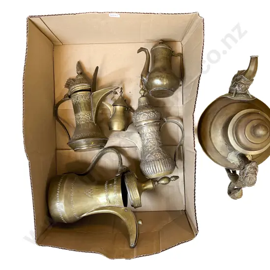Box Quantity of Assorted Brassware