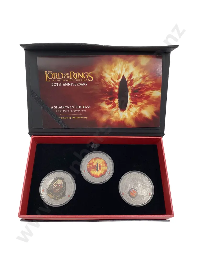Boxed Lord of the Rings 20th Anniversary A Shadow in the East Three 1oz Silver Proof Coins Image 1++