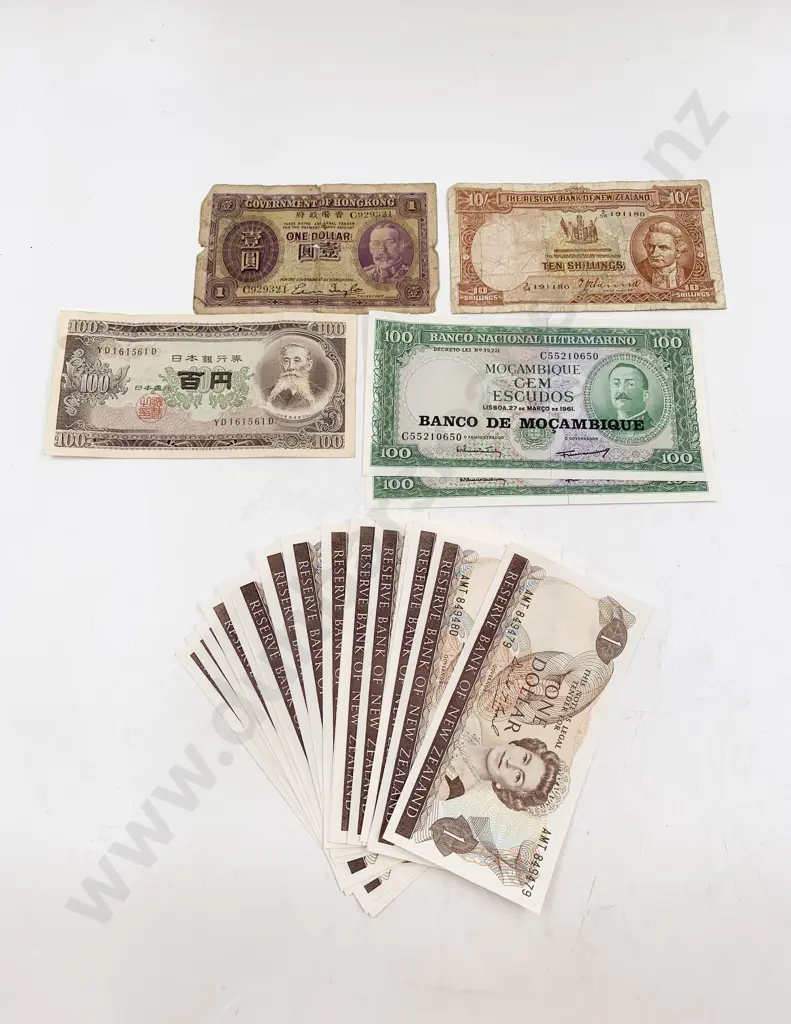 NZ $1 x 18 AMT849479 - AMT849484 With Five World Notes Image 1++