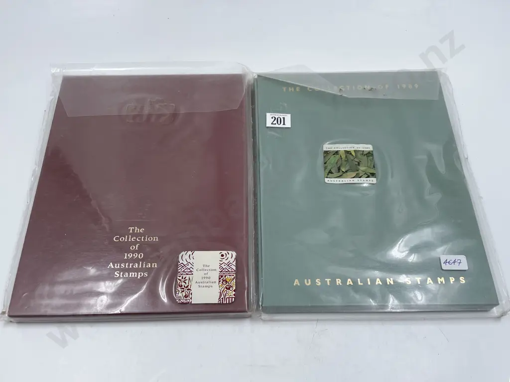 The Australian Stamp Collection Album 1989 1990 Image 1++