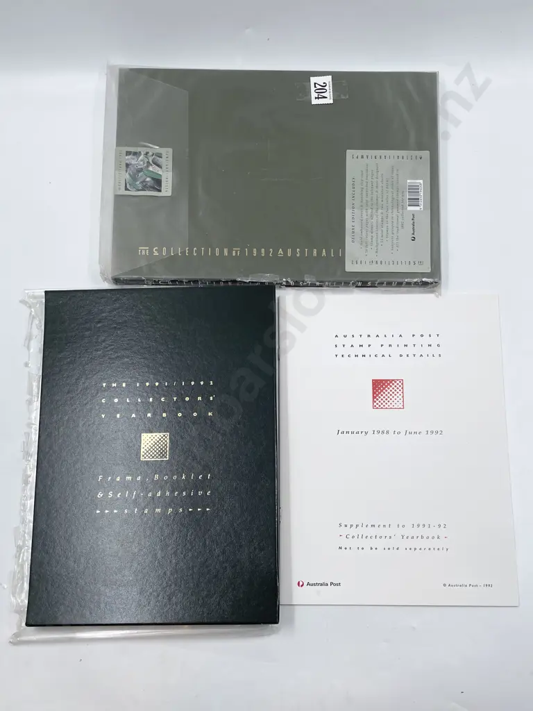 The Australian Stamp Collection Album 1992 1991/1992 Image 1++
