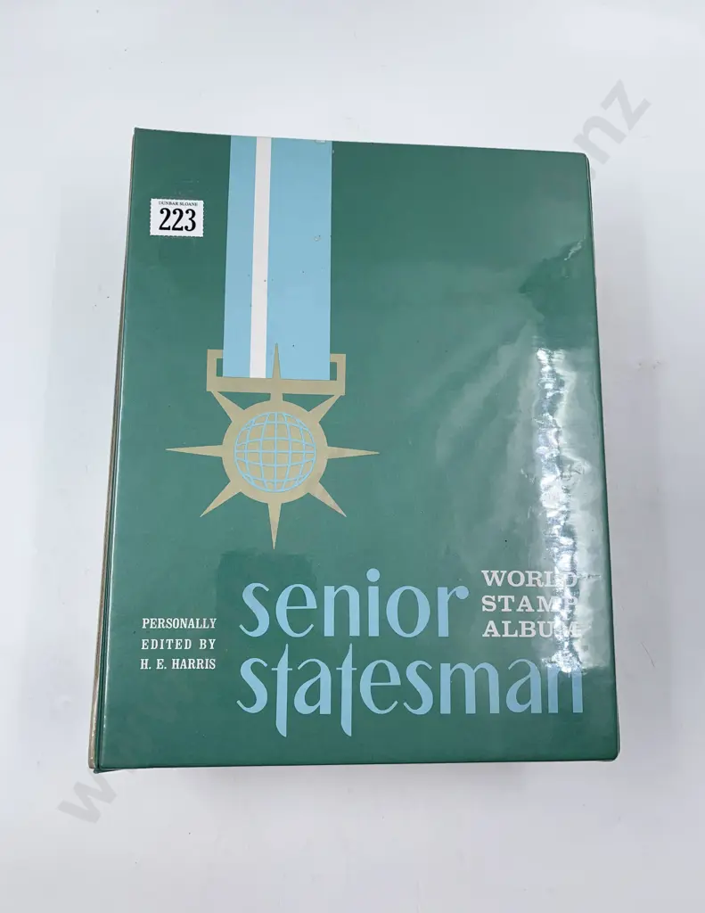 Large Pictorial World Stamp Album (Few Stamps) Image 1++