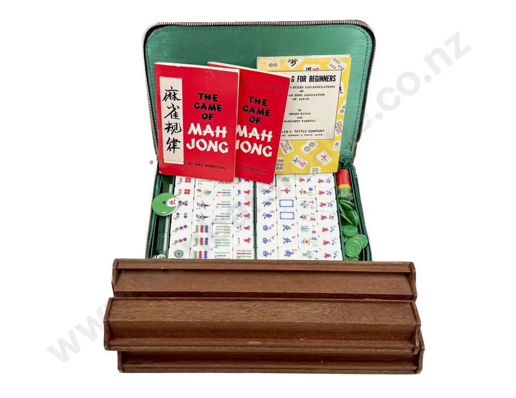 Mahjong Set together with Counter Holders etc Image 1++