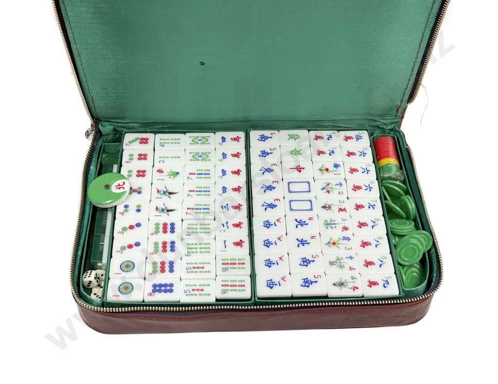 Mahjong Set together with Counter Holders etc Image 1++