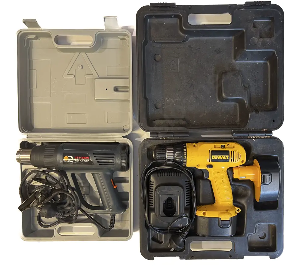 De Walt Electric Cordless Drill together with Cased Heat Gun Image 1++