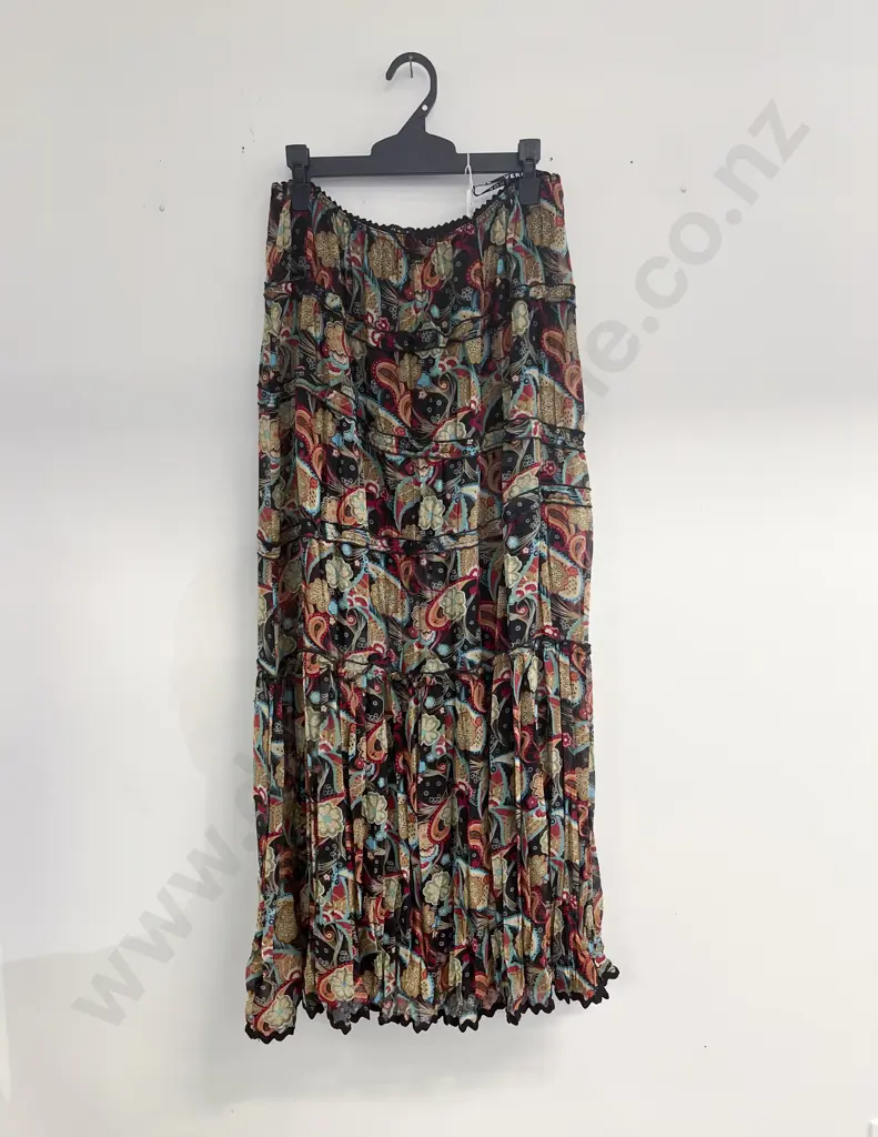 Verge NZ Floral Print Skirt Image 1++