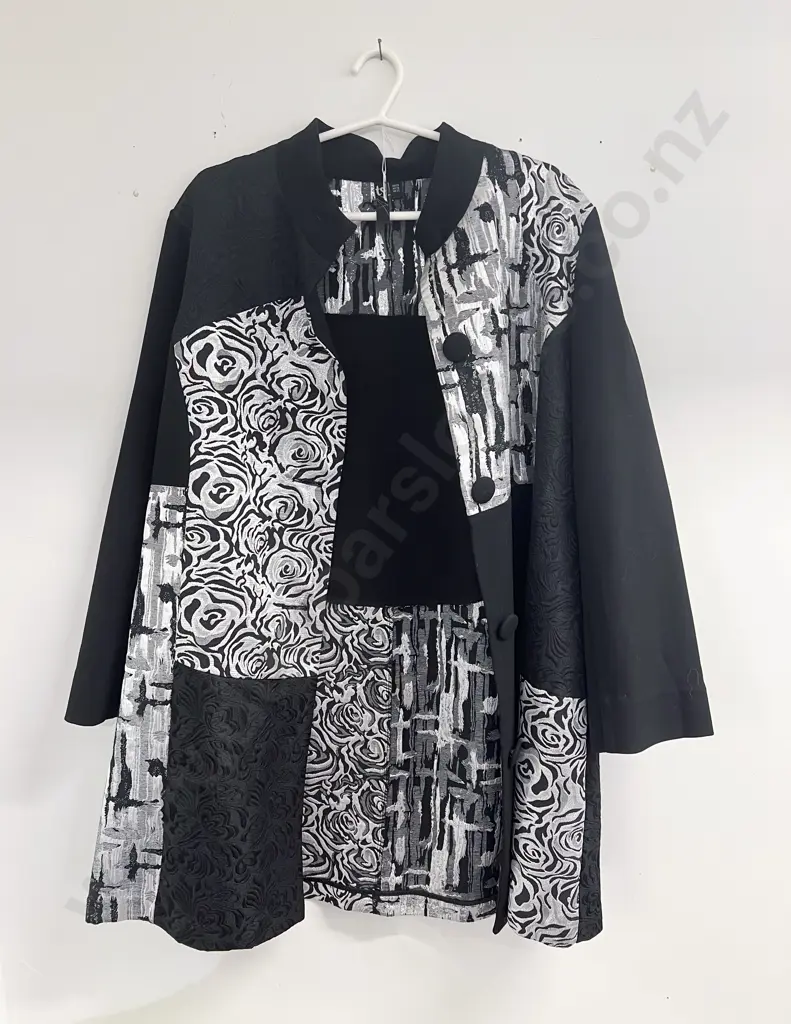 Taking Shape NZ Ladies Jacket Image 1++