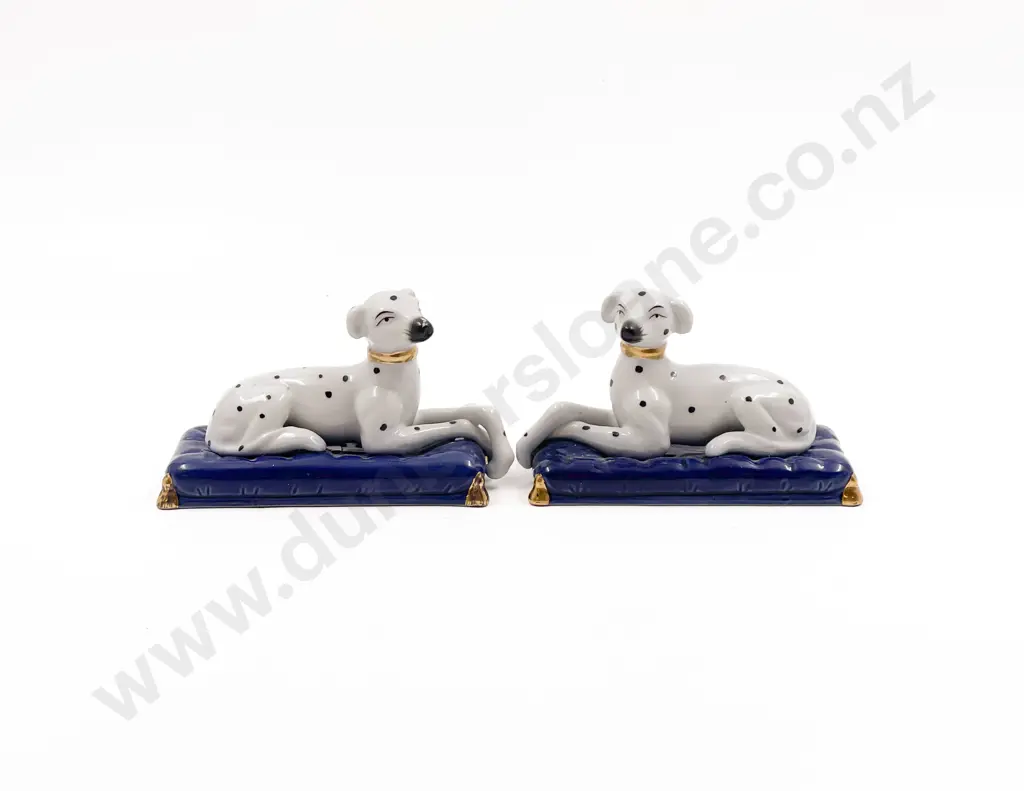 Pair of Seated Dog Ornaments Image 1++