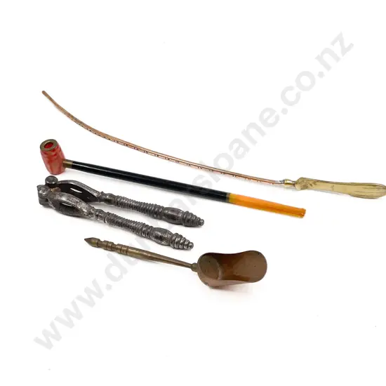 Small Quantity of Assorted incl Vintage Pipe