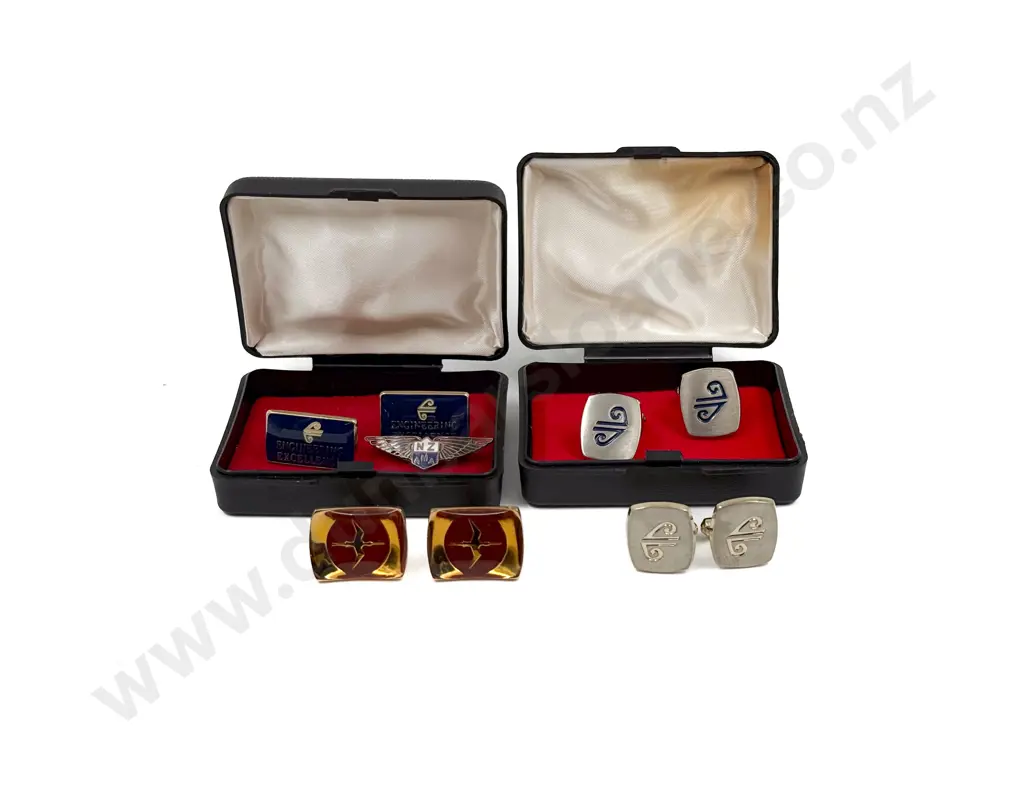 NZAMA Aviation Badge with Quantity of Air NZ Cufflinks Image 1++