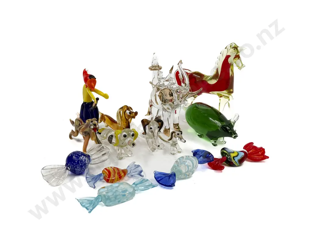 Small Quantity of Assorted Art Glass Animals & Sweets etc Image 1++
