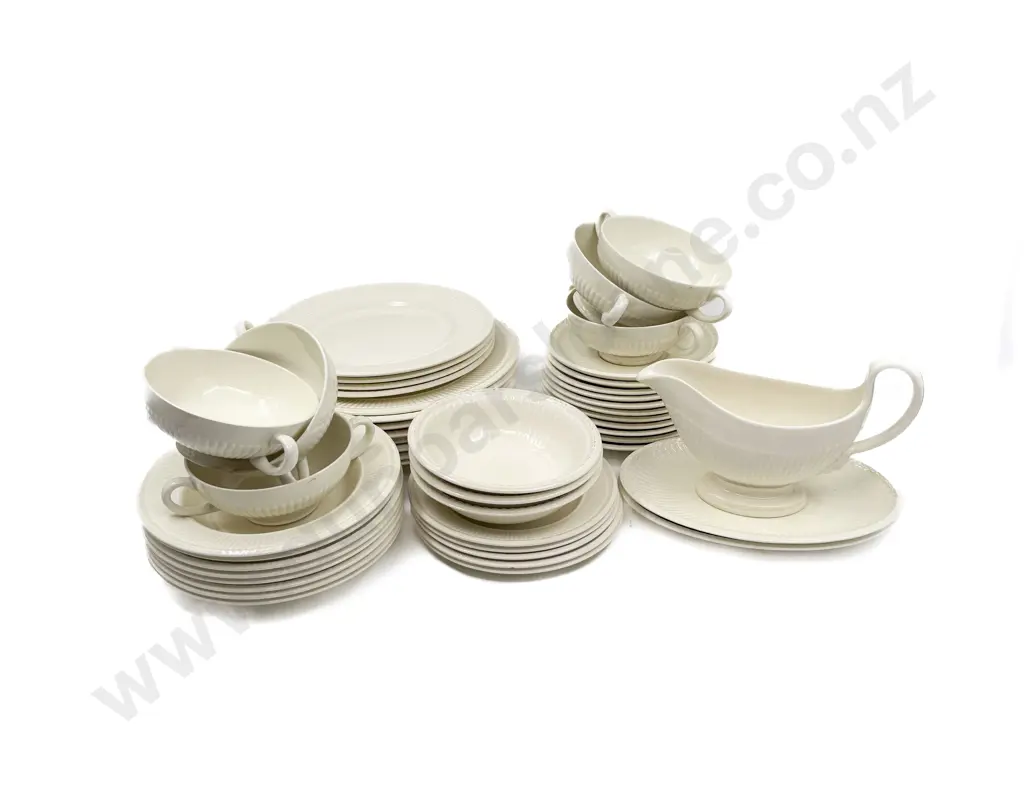 Wedgwood Part Dinnerset Image 1++