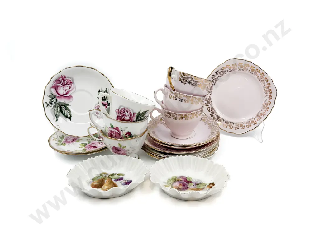 Small Quantity of Assorted Fancy Tea China Image 1++