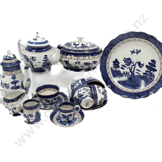 Quantity of Assorted Willow Pattern Dinner China