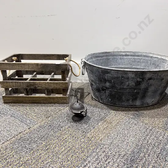 Aluminium Wash Tub & Vintage Crate