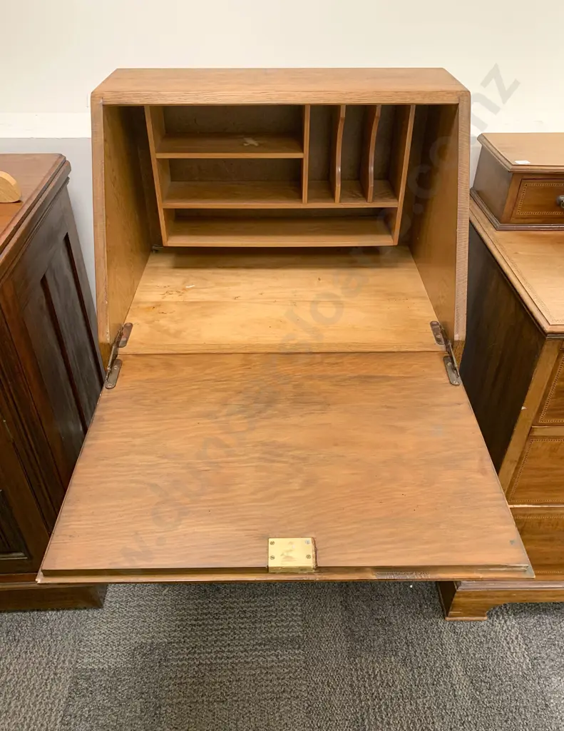 Oak Writing Bureau Image 1++