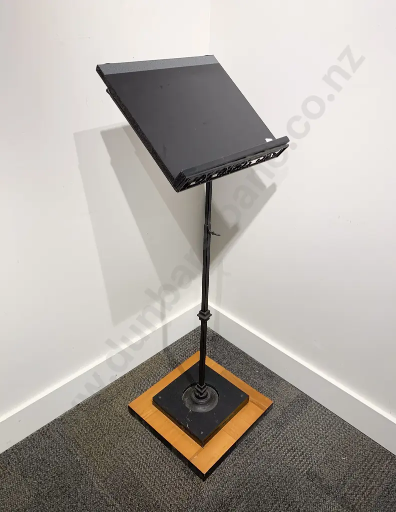 Lectern Image 1++