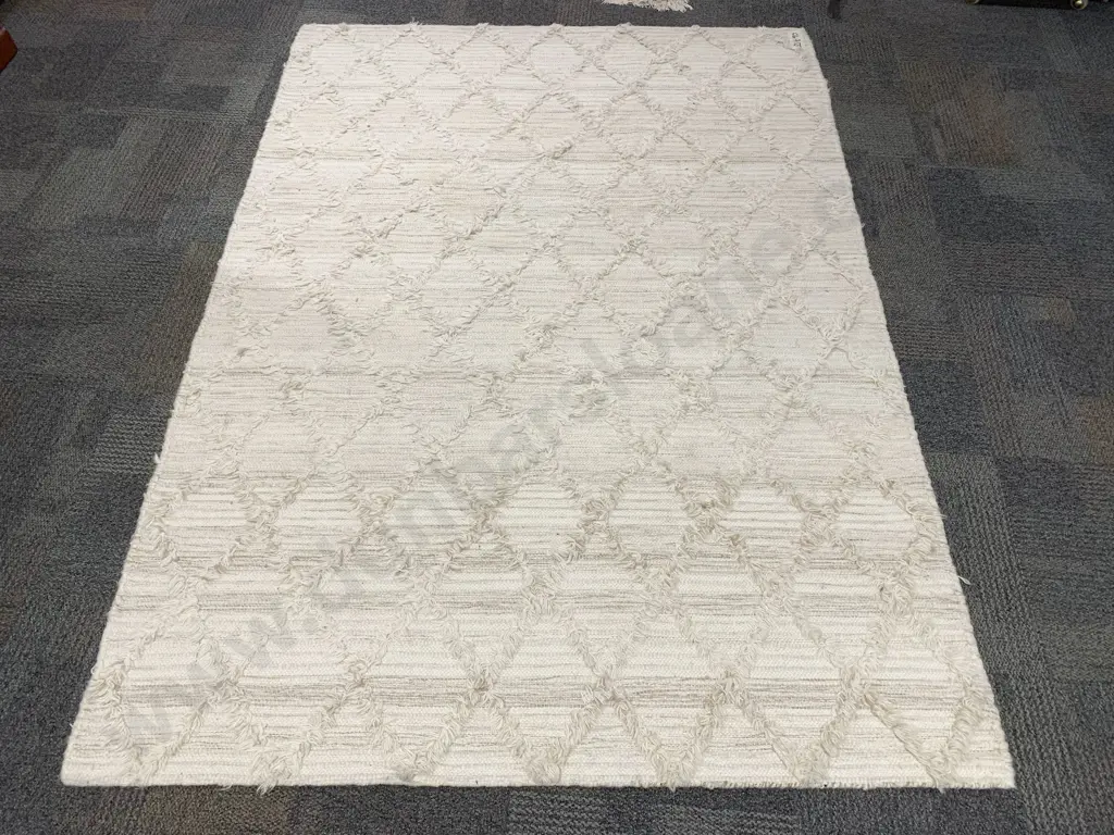 Modern Woollen Mulberi Brand Floor Rug Image 1++