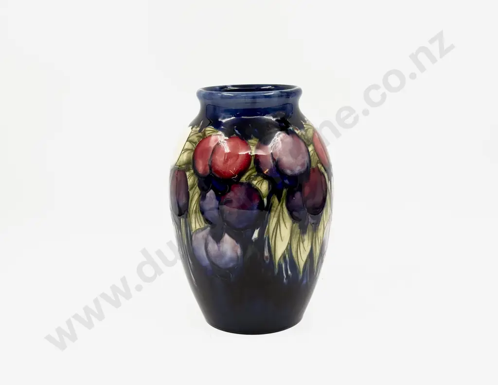 Signed William Moorcroft C1925 Wisteria Pattern Vase Image 1++