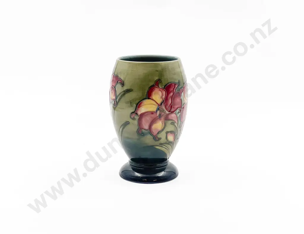 Walter Moorcroft C1960 lily Pattern Vase Image 1++