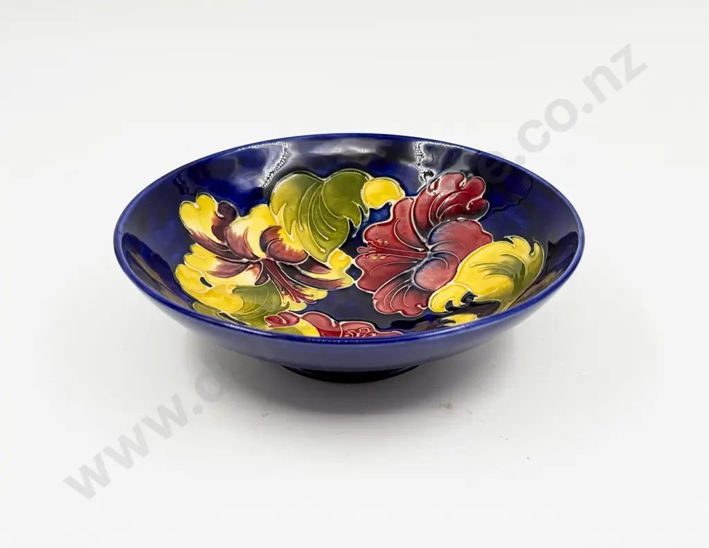 Walter Moorcroft C1970 Hibiscus Pattern Footed Dish Image 1++
