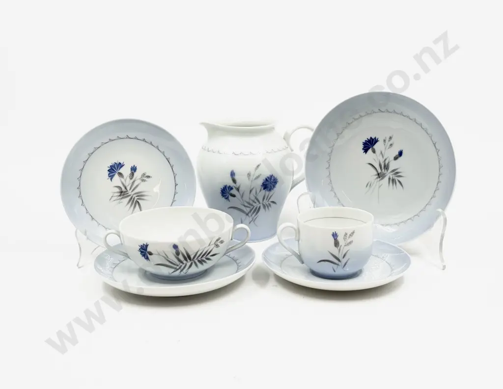 BIng & Grondahl of Copenhagen Denmark Cornflower Pattern Dinner Set Image 1++