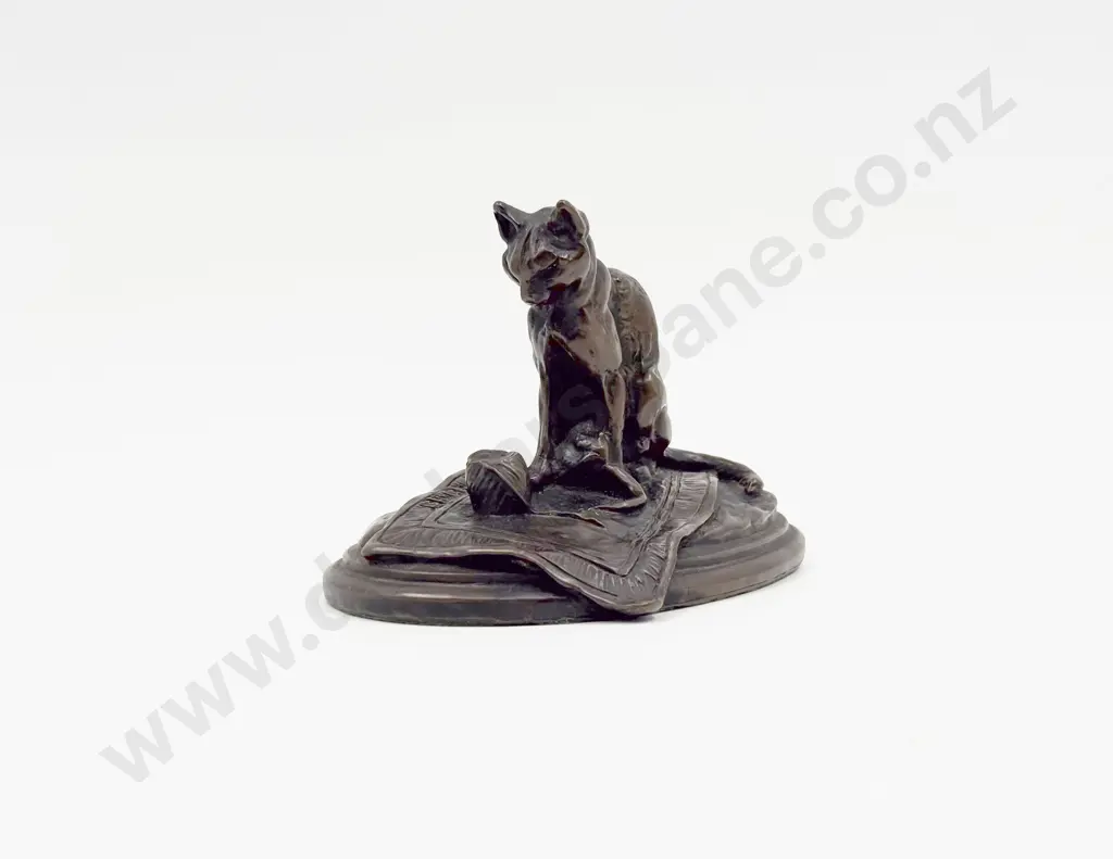 Bronze Desk Top Model of a Cat Image 1++