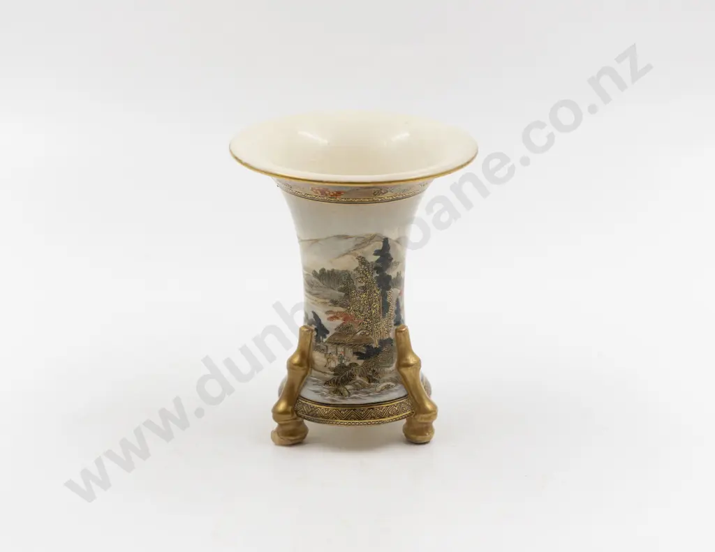 A Satsuma Meiji Period Vase Image 1++