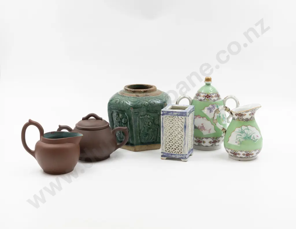 Collection Porcelain & Pottery Image 1++